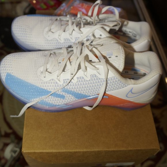 Brand New Nike Women's Metcon 5 Training Shoes 11 - Picture 8 of 9